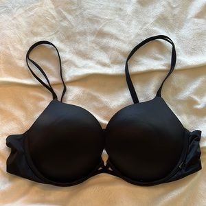 Victoria’s Secret Very Sexy push-up bra